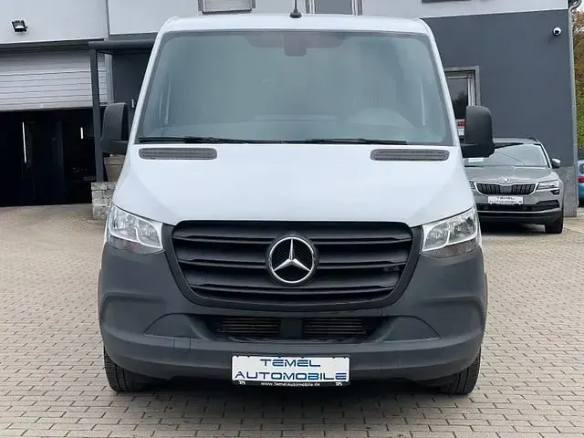 Używany Mercedes Sprinter 143 KM (105 kW) 2020 Biały Van