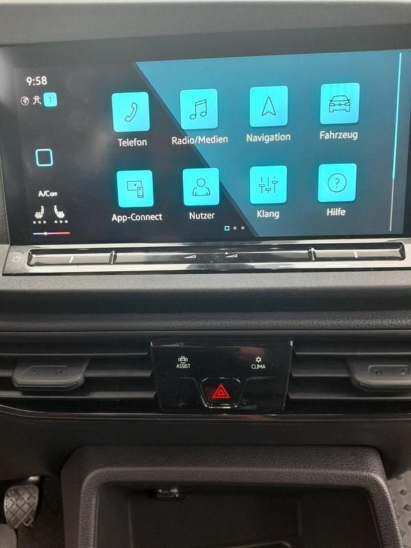 Gebraucht VW Caddy 114 PS (83 kW) 2022 Weiß Van / Kleinbus