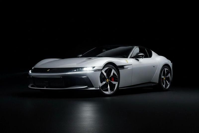 Gebraucht Ferrari 12 Cilindri 829 PS (609 kW) 2025 Silber