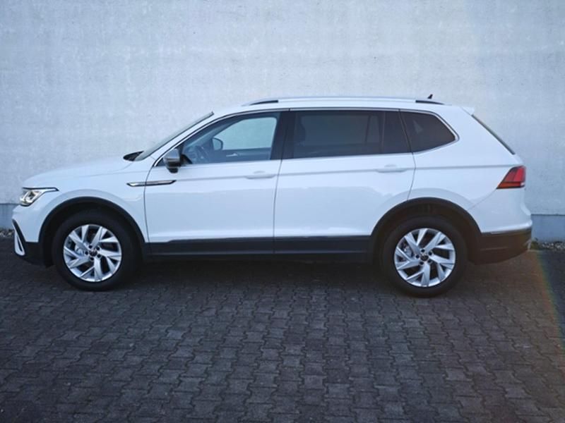 Gebraucht VW Tiguan Allspace Life 150 PS (110 kW) 2022 SUV