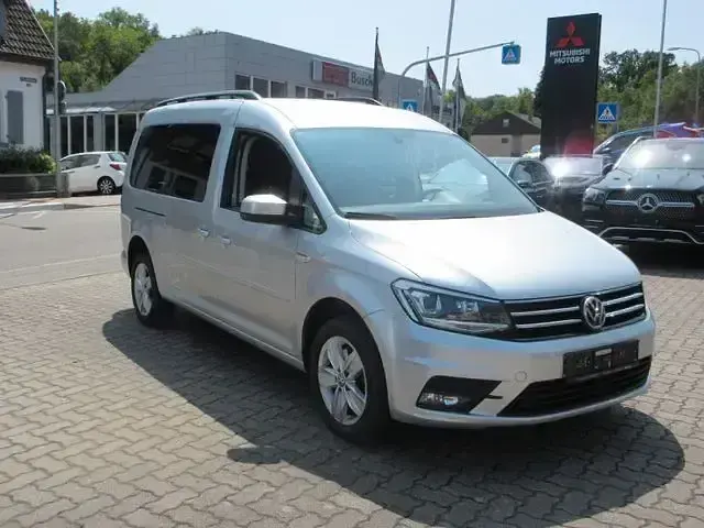 Gebraucht VW Caddy Maxi Comfortline 150 PS (110 kW) 2018 Silber Van / Kleinbus