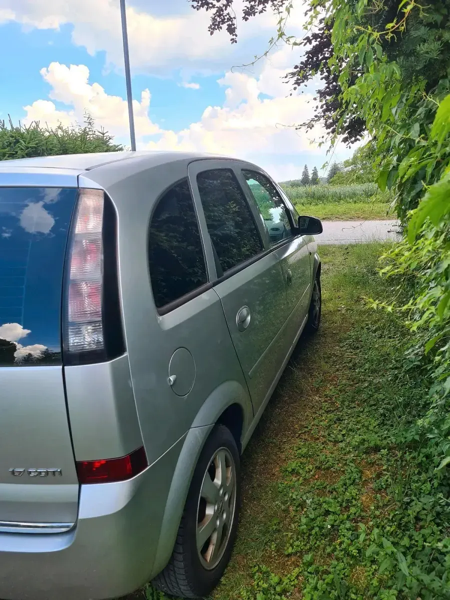 Gebraucht Opel Meriva 101 PS (74 kW) 2007 Silber Van / Kleinbus