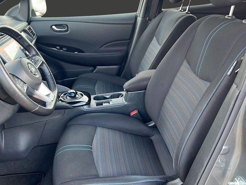 Gebraucht Nissan Leaf N-Connecta 110 kW (150 PS) 2021 Grau Kleinwagen