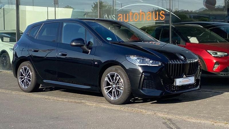 Schwarz Gebraucht 2024 BMW 218 Active Tourer M Sport Van / Kleinbus | 32.500 € (Fairer Preis) - Bild 1/4