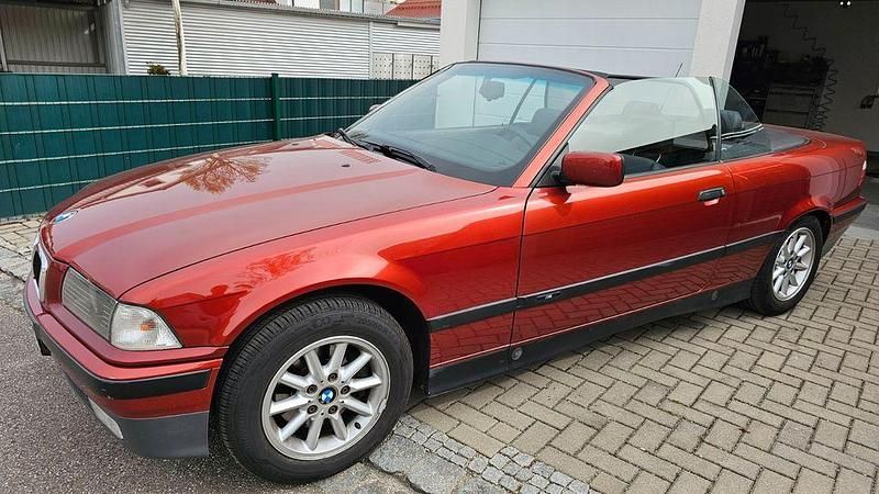 Rot Gebraucht 1993 BMW 325 Cabriolet Sport Line Cabrio | 9.600 € - Bild 1/4