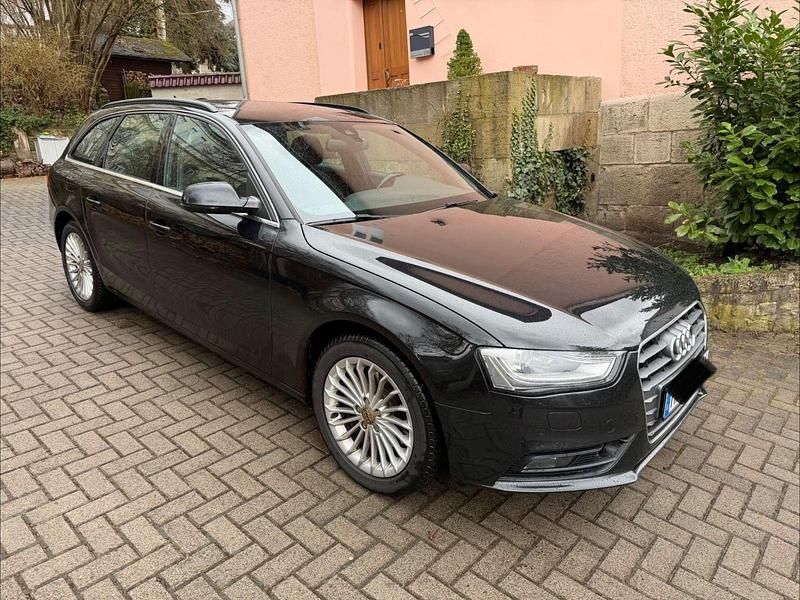 Gebraucht Audi A4 Ambiente 177 PS (130 kW) 2014 Schwarz Kombi