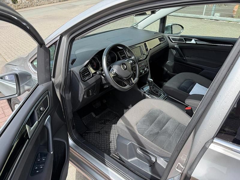 Second-hand VW Golf VII 150 CP (110 kW) 2015 Gri Berlinǎ