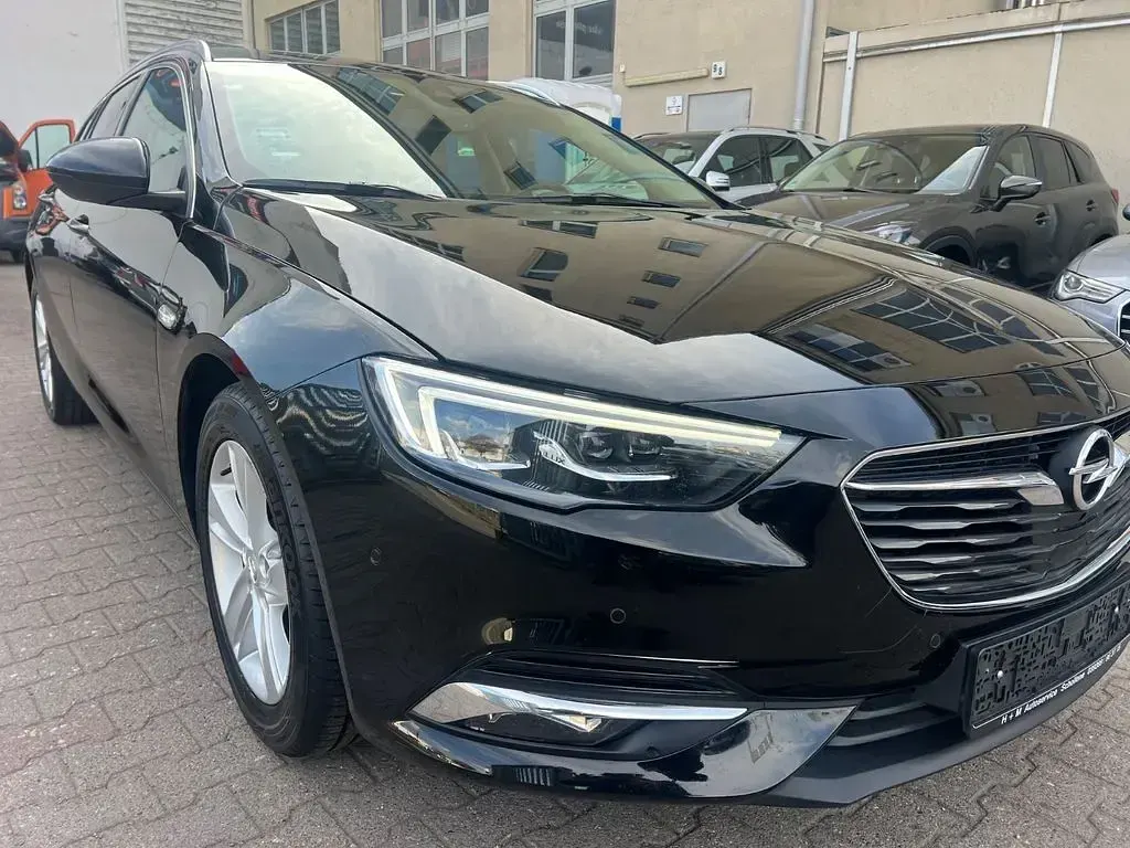 Gebraucht Opel Insignia Dynamic 170 PS (125 kW) 2018 Schwarz Kombi