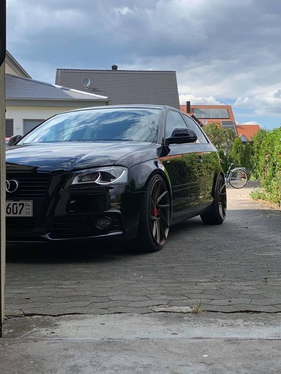 Schwarz Gebraucht 2010 Audi A3 S-Line Limousine | 10.000 € - Bild 1/4