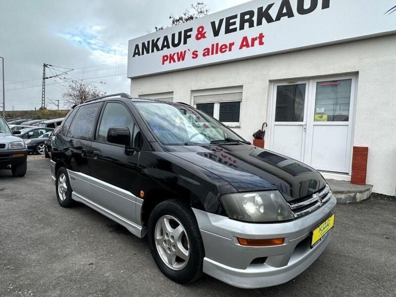 Schwarz Gebraucht 1999 Mitsubishi Space Runner Van / Kleinbus | 950 € - Bild 1/4
