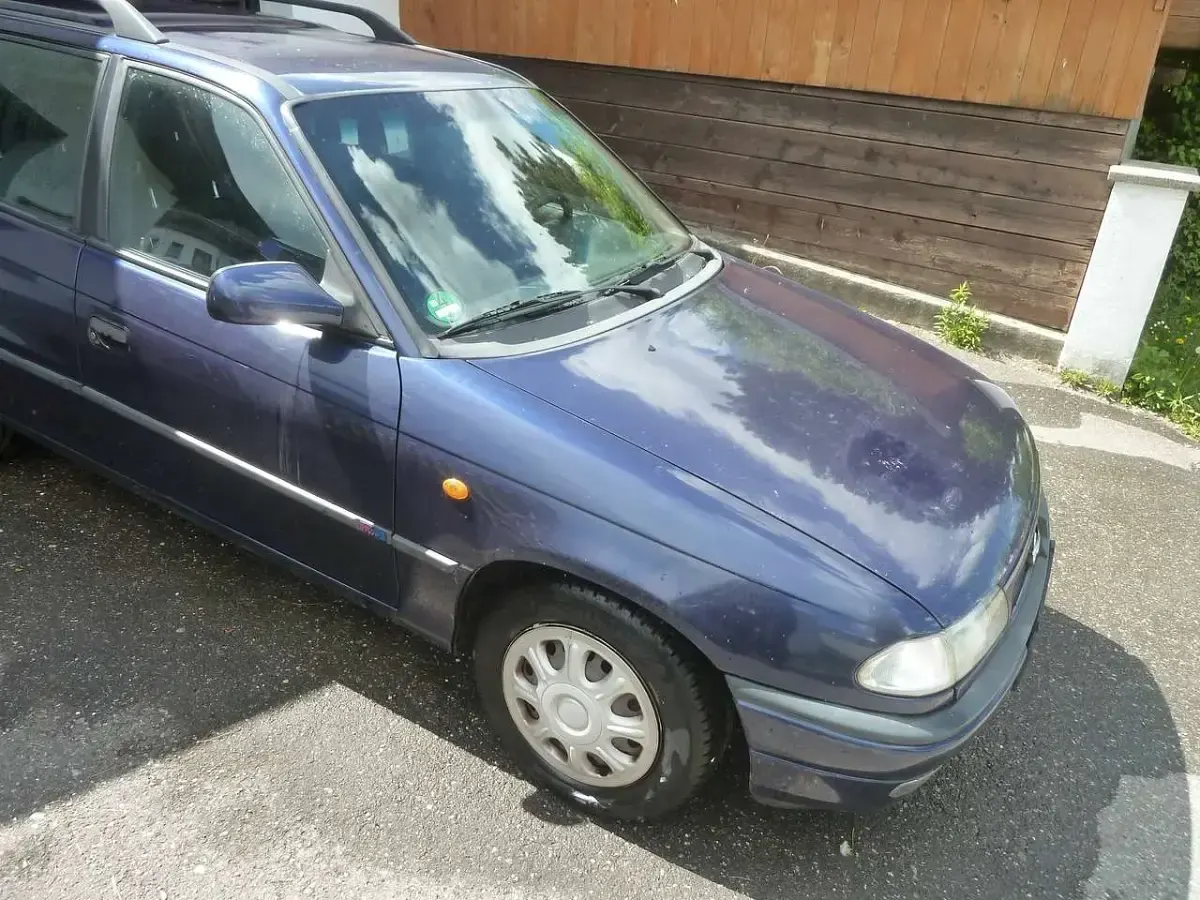 Gebraucht Opel Astra 75 PS (55 kW) 1997 Blau Kombi