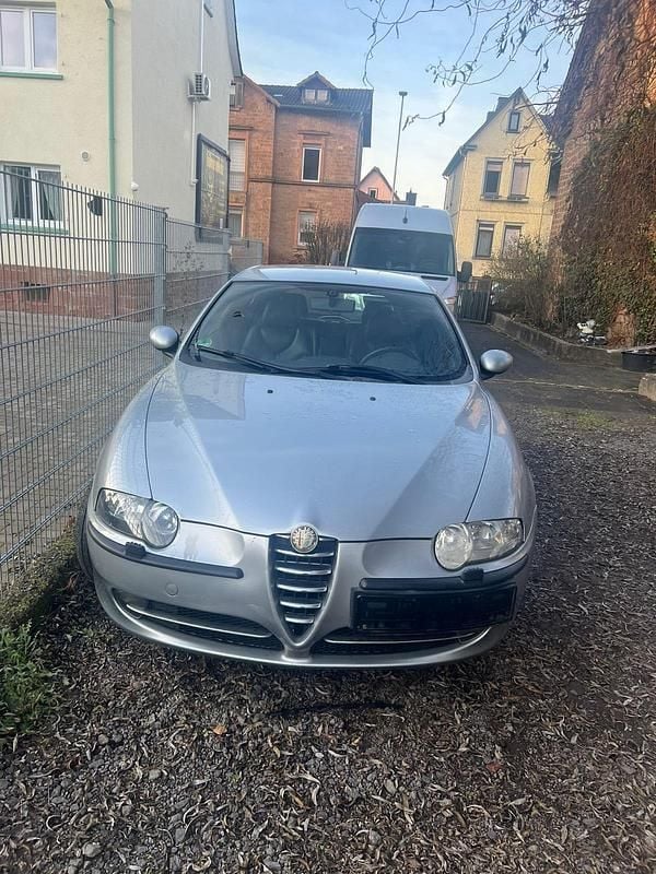 Silber Gebraucht 2003 Alfa Romeo 147 Kleinwagen | 1.300 € (Fairer Preis) - Bild 1/4