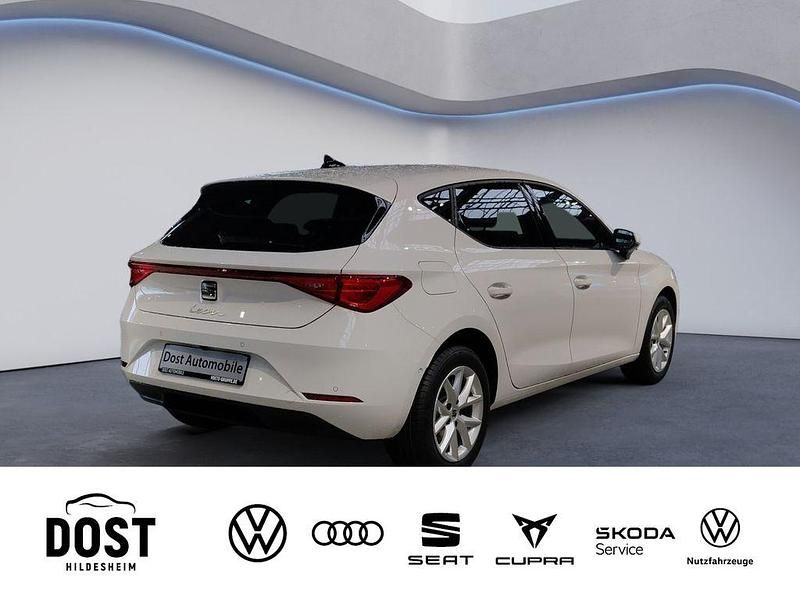 Neu Seat Leon 150 PS (110 kW) 2026 Weiß Limousine