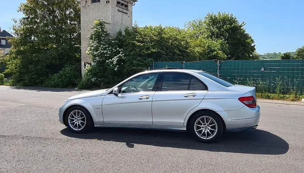 Gebraucht Mercedes C200 184 PS (135 kW) 2008 Silber Limousine