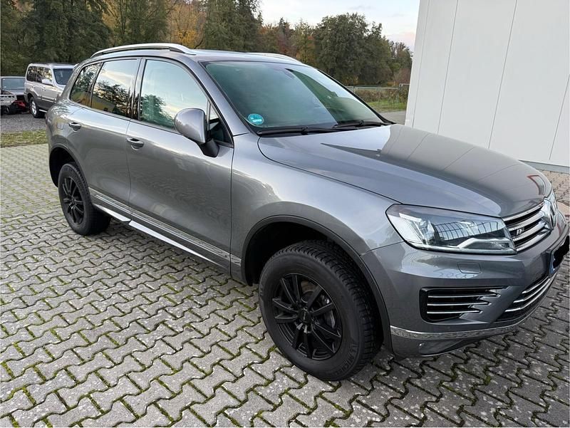 Gebraucht VW Touareg R-line 262 PS (192 kW) 2016 Grau SUV