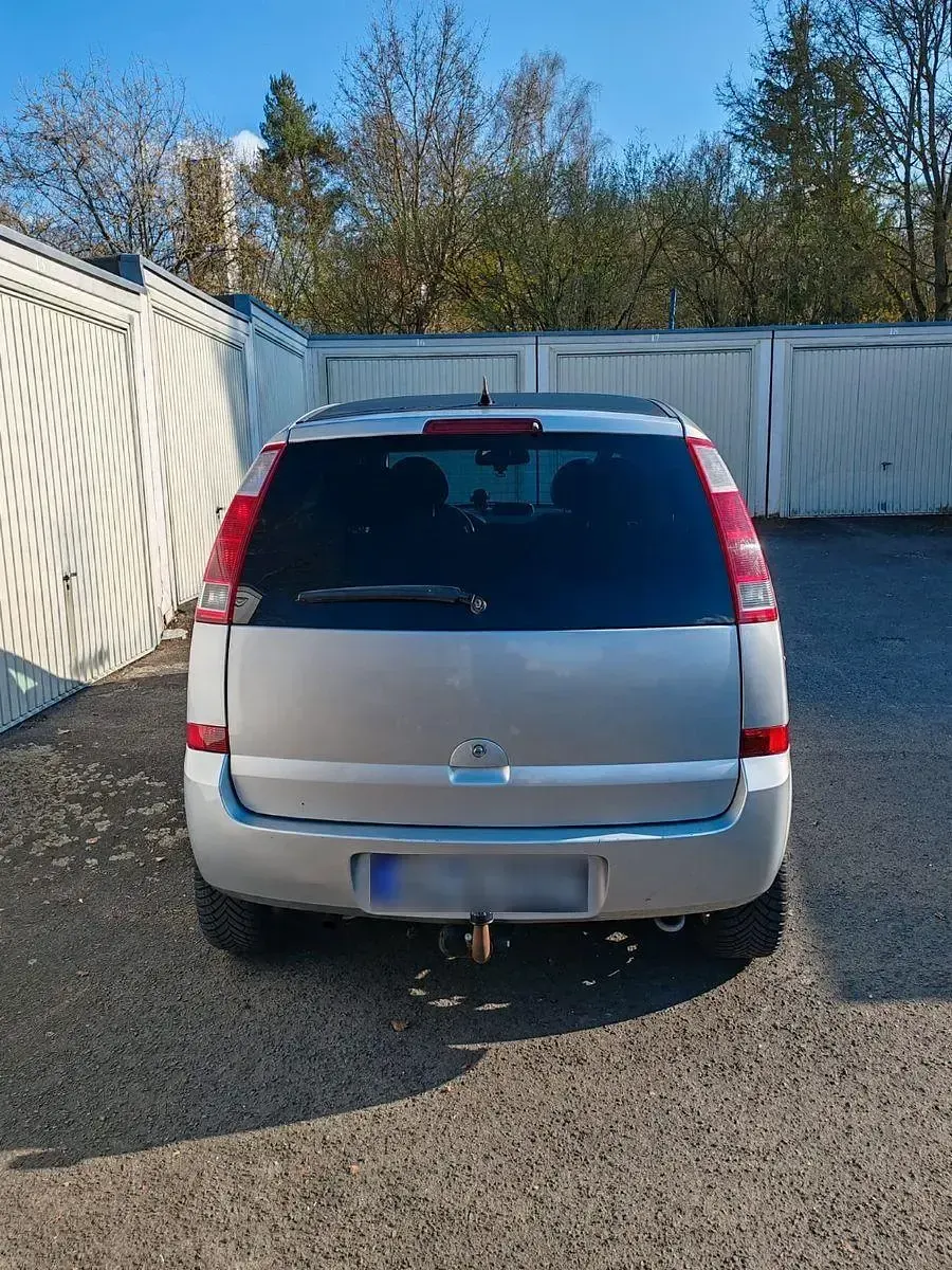 Gebraucht Opel Meriva 101 PS (74 kW) 2003 Silber Van / Kleinbus