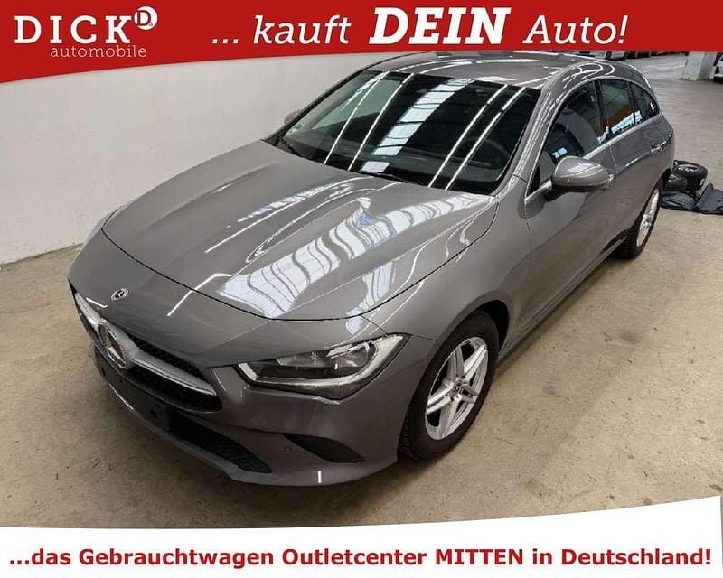 Mountaingrau met. Gebraucht 2022 Mercedes CLA200 Kombi | 24.650 € (Superpreis) - Bild 1/4