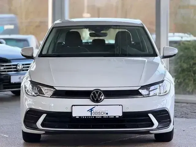 Gebraucht VW Polo 96 PS (70 kW) 2022 Weiß Kleinwagen