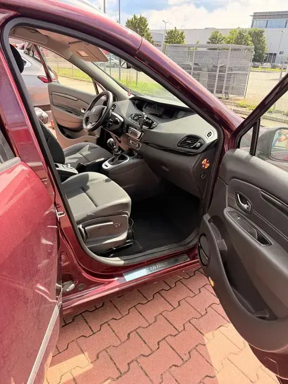 Gebraucht Renault Grand Scénic III Bose Edition 132 PS (97 kW) 2014 Rot Van / Kleinbus
