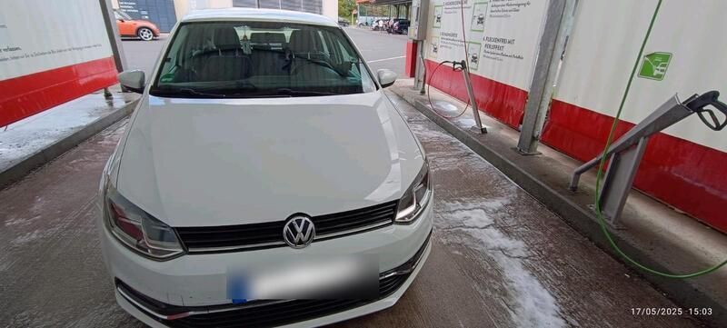 Weiß Gebraucht 2016 VW Polo Limousine | 6.750 € (Guter Preis) - Bild 1/4