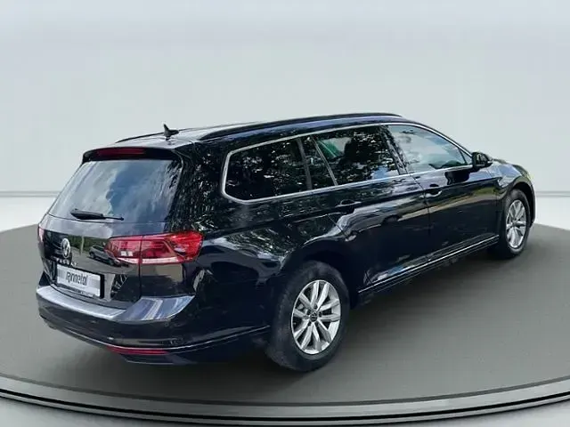Gebraucht VW Passat Business 150 PS (110 kW) 2023 Schwarz Kombi