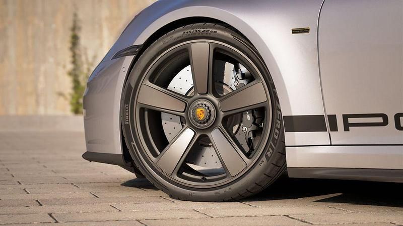 Neu Porsche 992 541 PS (397 kW) 2026 Silber Cabrio