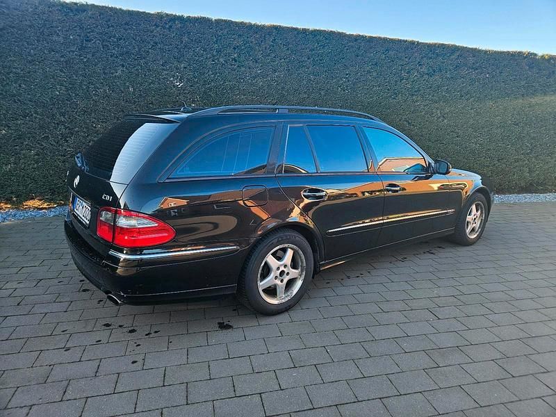 Gebraucht Mercedes E320 224 PS (164 kW) 2008 Schwarz Kombi