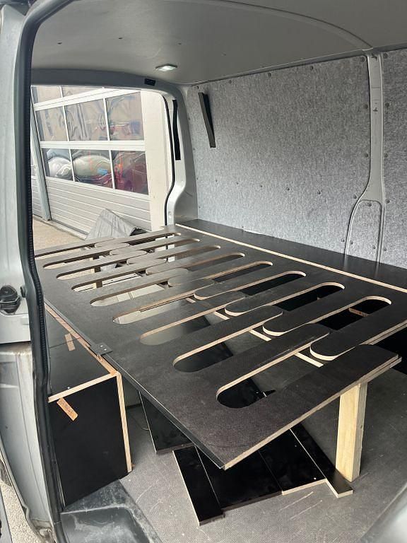 Gebraucht VW Transporter 150 PS (110 kW) 2018 Silber Van