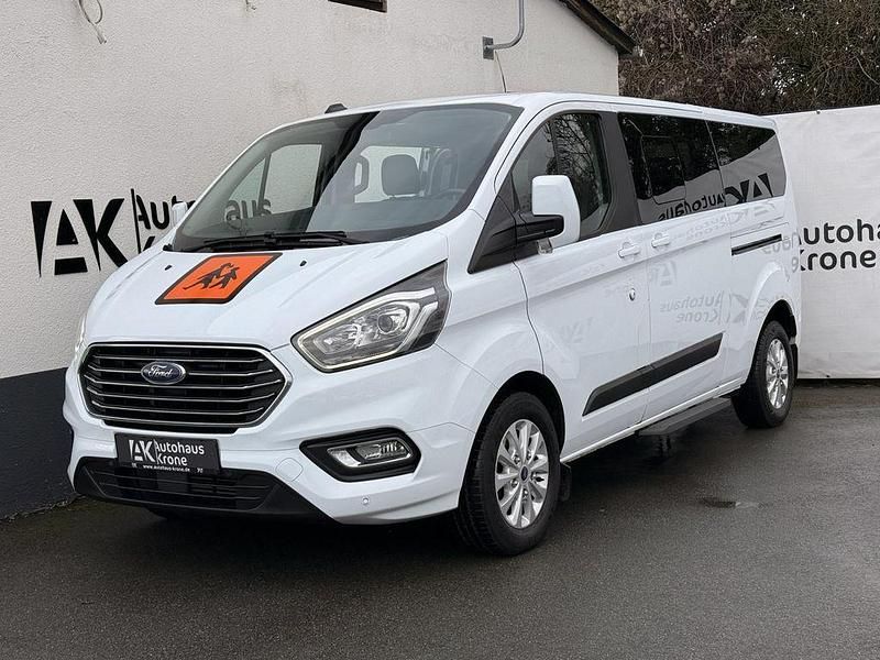 Gebraucht Ford Tourneo 131 PS (96 kW) 2020 Weiß Van / Kleinbus