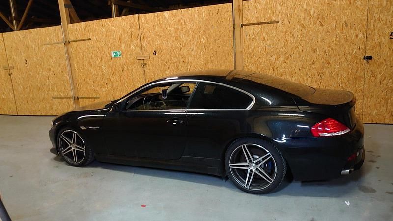 Gebraucht BMW 650 367 PS (269 kW) 2008 Schwarz Coupé