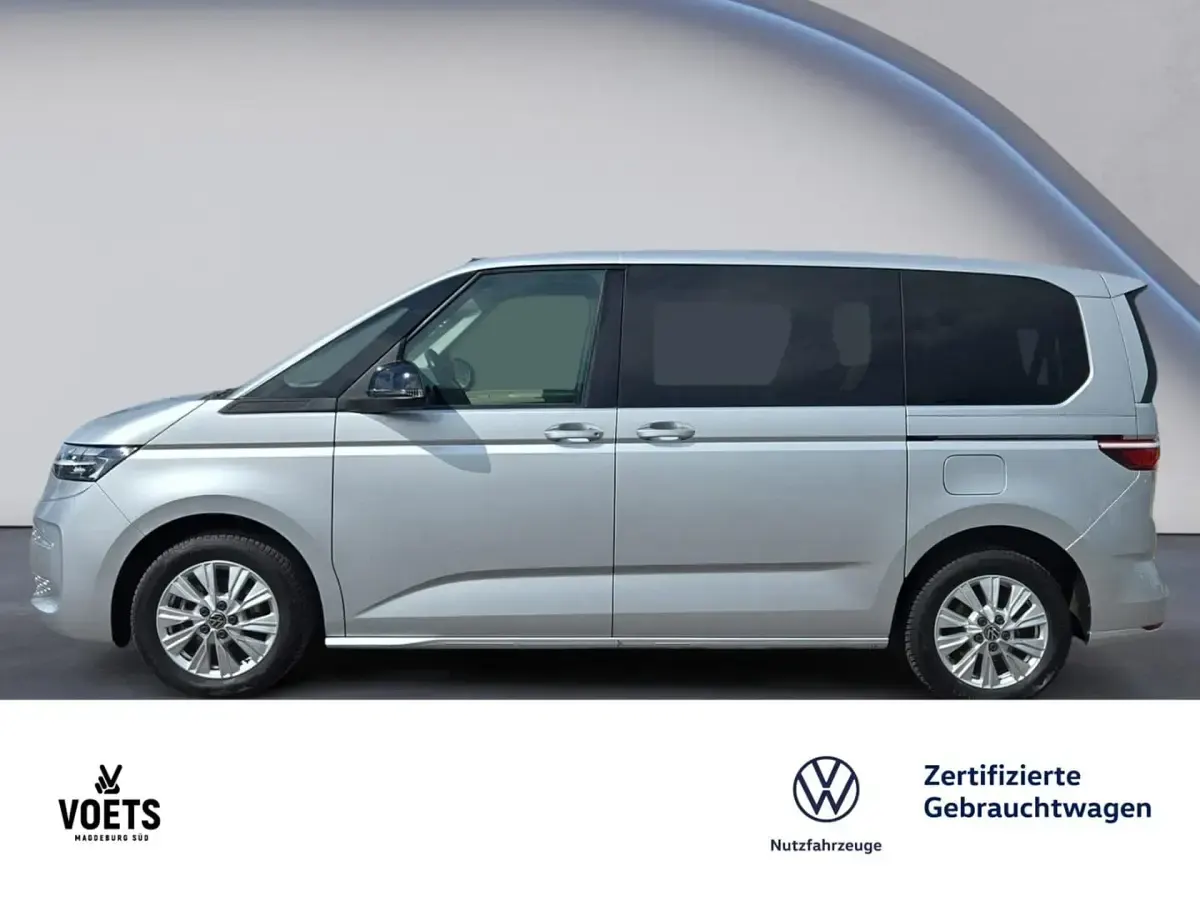Gebraucht VW Multivan Basis 150 PS (110 kW) 2023 Silber Van / Kleinbus