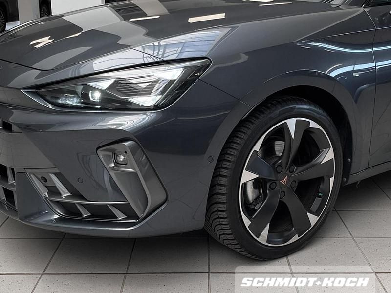 Usata Cupra Leon 150 CV (110 kW) 2025 Verde Berlina