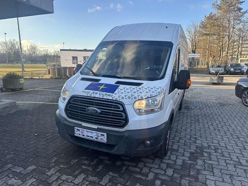 Gebraucht Ford Transit Trend 170 PS (125 kW) 2018 Frostweiß Kleinwagen