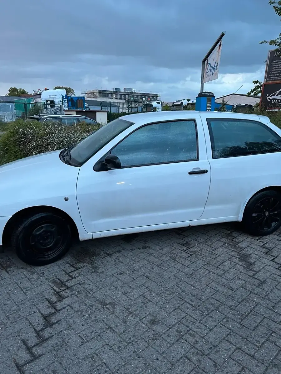 Gebraucht Seat Ibiza 95 PS (69 kW) 2001 Weiß Kleinwagen
