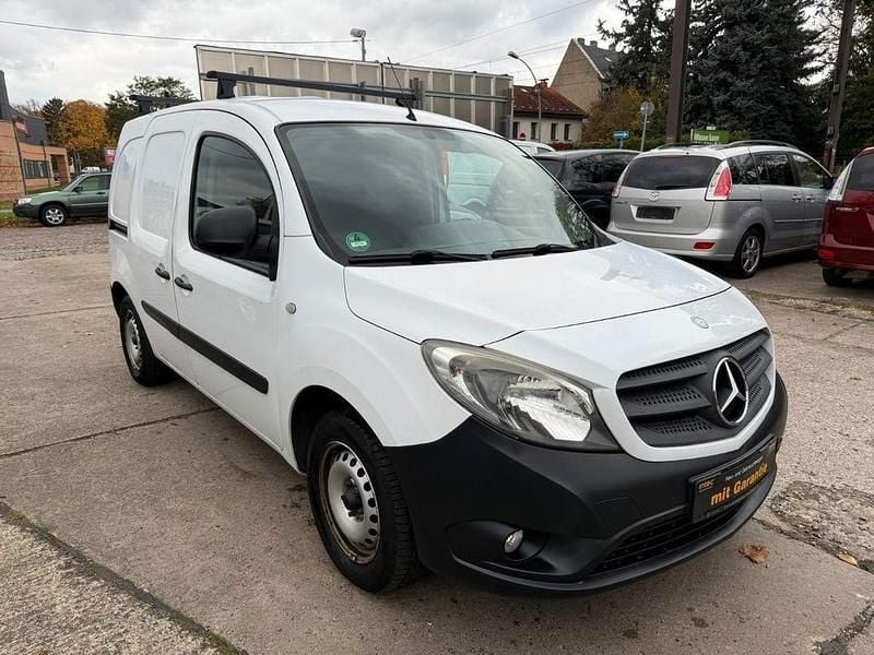 Weiß Gebraucht 2014 Mercedes Citan 108 Van / Kleinbus | 5.990 € (Guter Preis) - Bild 1/4