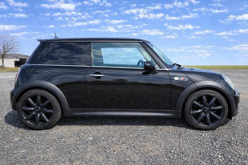 Gebraucht Mini Cooper S 163 PS (119 kW) 2003 Schwarz Kleinwagen