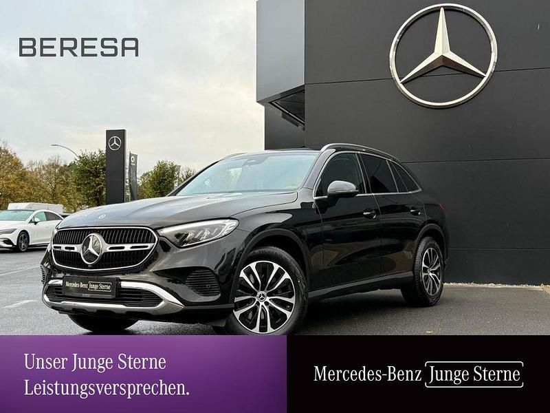 Schwarz Gebraucht 2025 Mercedes GLC200 Avantgarde SUV | 51.680 € (Guter Preis) - Bild 1/3