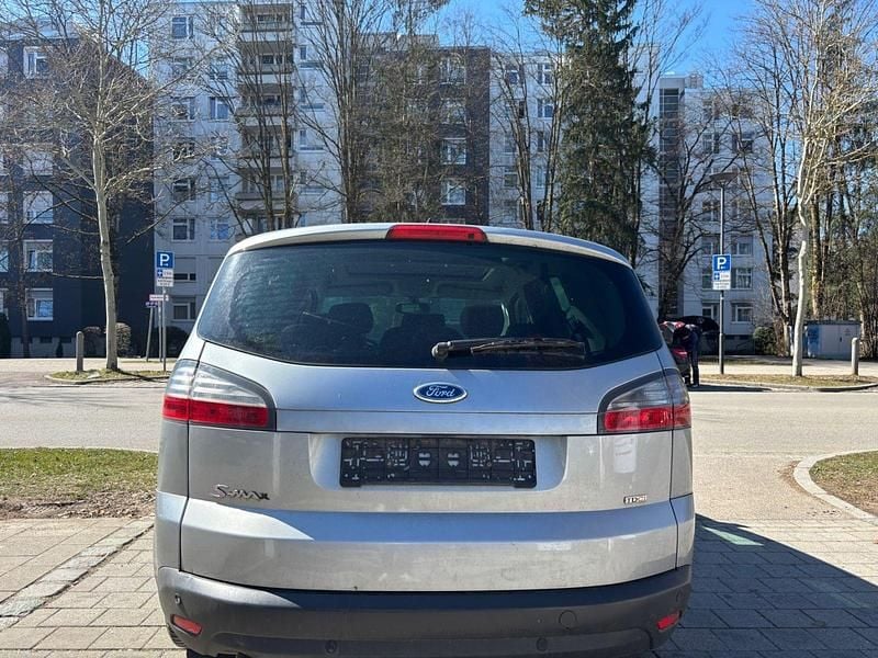 Gebraucht Ford S-MAX Titanium 140 PS (102 kW) 2006 Silber Van / Kleinbus
