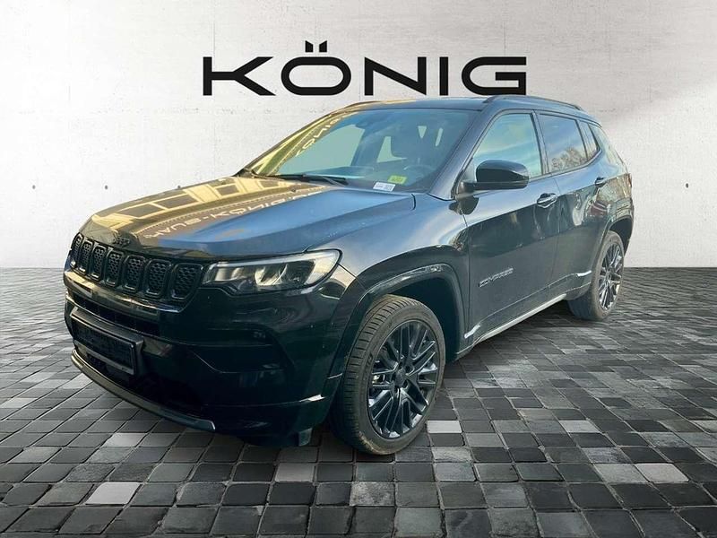 Gebraucht Jeep Compass 131 PS (96 kW) 2024 Solid black (schwarz) SUV