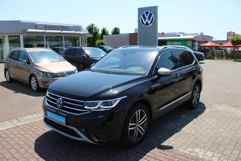 Schwarz Gebraucht 2024 VW Tiguan Allspace Elegance SUV | 49.990 € (Etwas zu teuer) - Bild 1/4