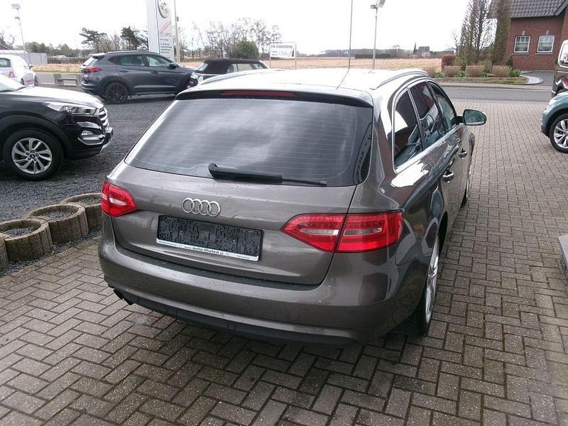 Gebraucht Audi A4 Ambiente 120 PS (88 kW) 2013 Grau Kombi