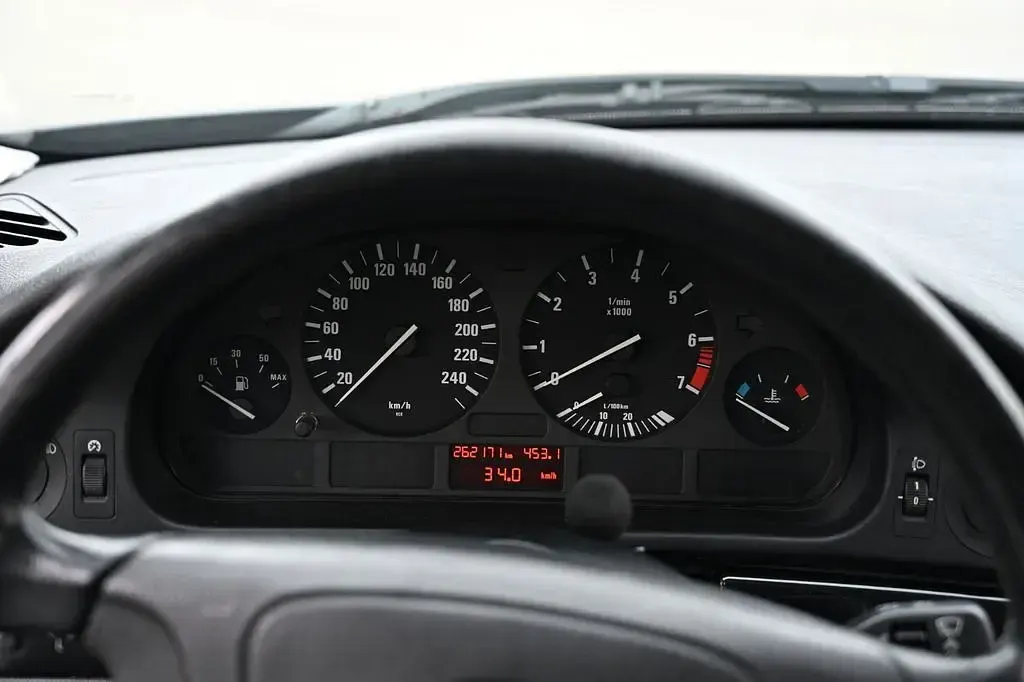 Gebraucht BMW 525 192 PS (141 kW) 2001 Grau Kombi