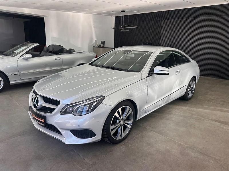 Gebraucht Mercedes E200 184 PS (135 kW) 2016 Silber Coupé