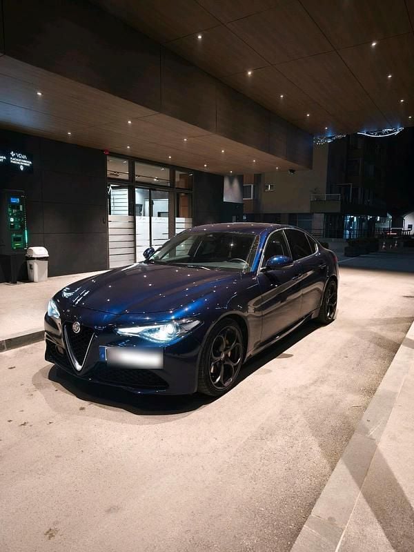 Gebraucht Alfa Romeo Giulia 150 PS (110 kW) 2017 Blau Limousine