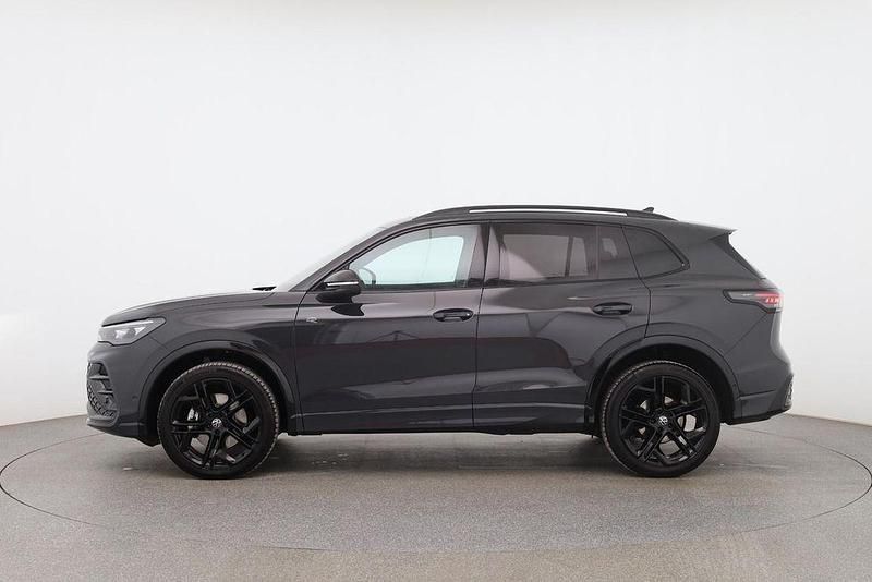 Gebraucht VW Tiguan R-line 193 PS (141 kW) 2024 Grau SUV