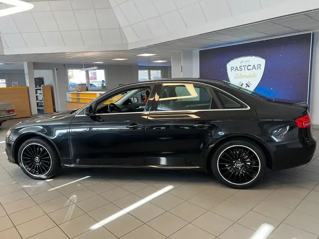 Gebraucht Audi A4 Attraction 143 PS (105 kW) 2011 Schwarz Limousine