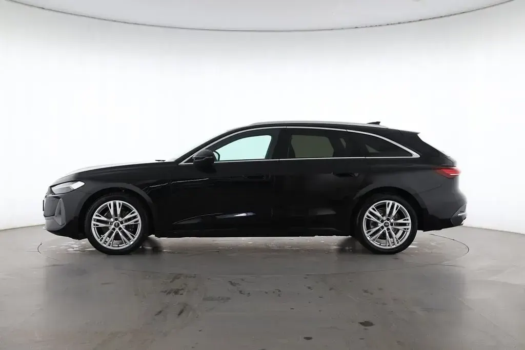 Second-hand Audi A5 Advanced Plus 150 CP (110 kW) 2025 Negru Break