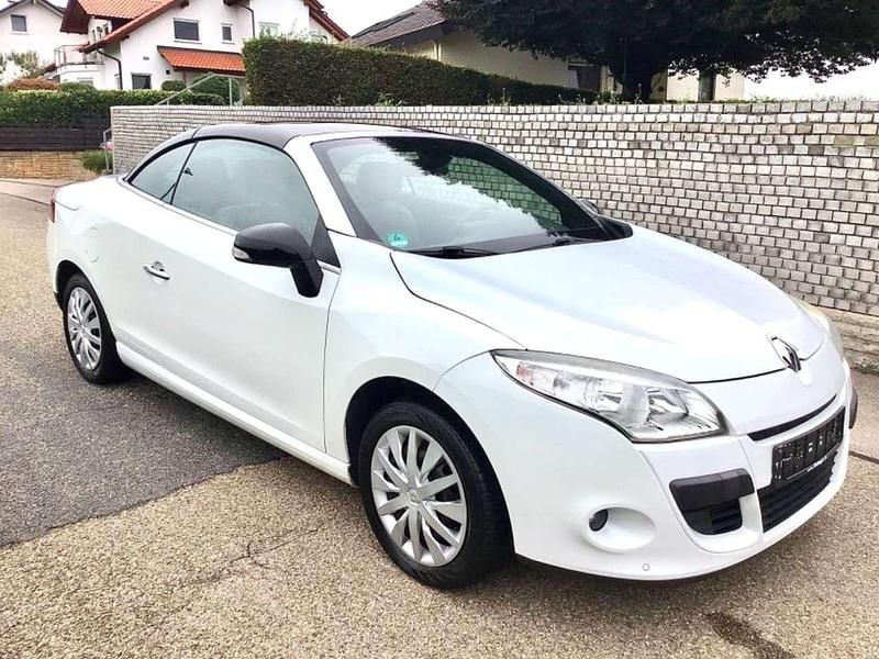 Diamant weiss "nacre" Gebraucht 2010 Renault Mégane Cabriolet Luxe Cabrio | 3.250 € (Superpreis) - Bild 1/4