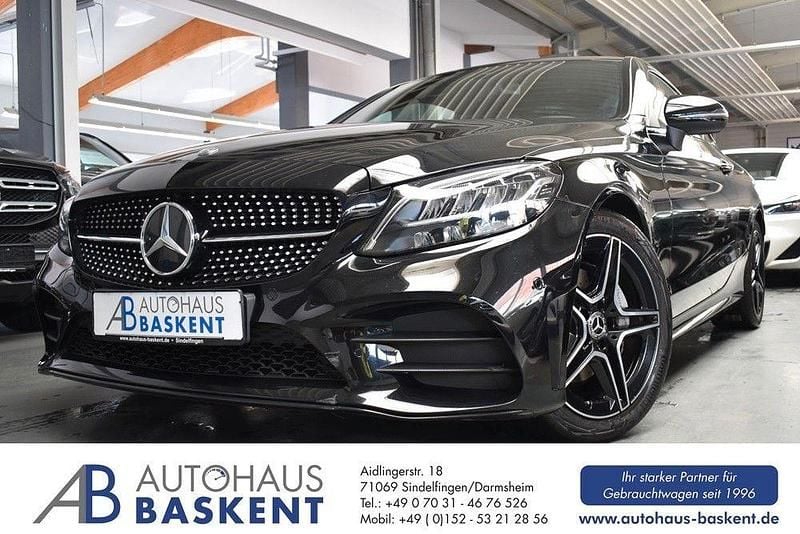 Schwarz Gebraucht 2021 Mercedes C180 AMG line Coupé | 28.890 € (Superpreis) - Bild 1/4