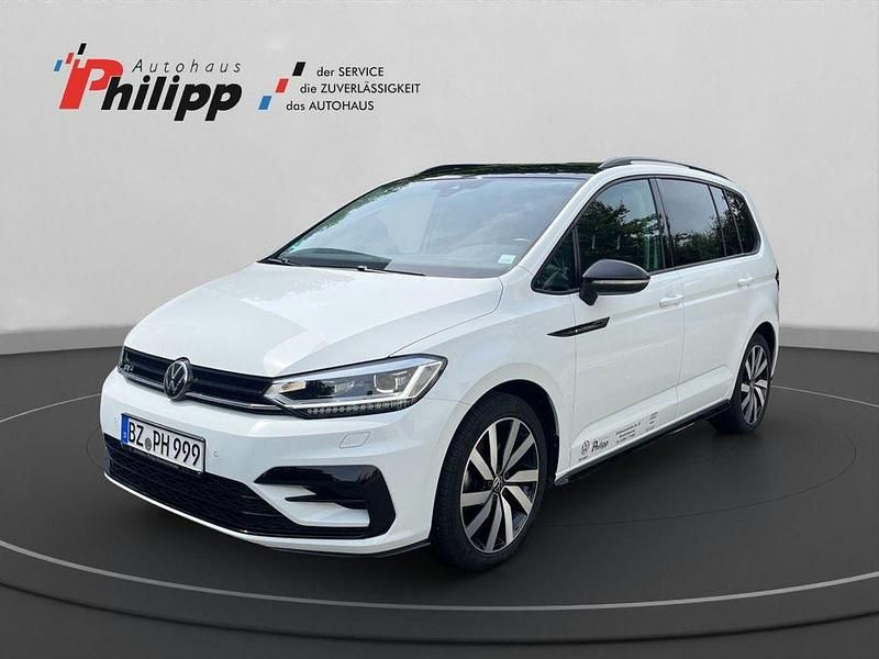Gebraucht VW Touran Highline 150 PS (110 kW) 2022 Weiß Van / Kleinbus